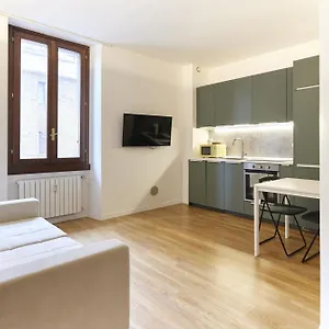  Appartamento Nolo Walking Distance From Loreto E Corso Buenos Aires Italia